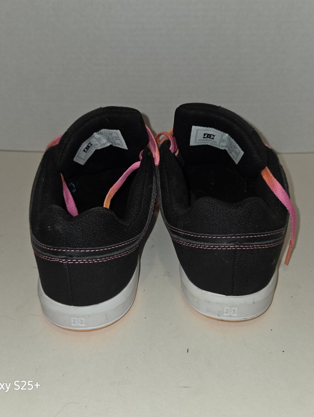 DC Shoes Cure Low sneakers Womens Size 9 - Picture 4 of 7